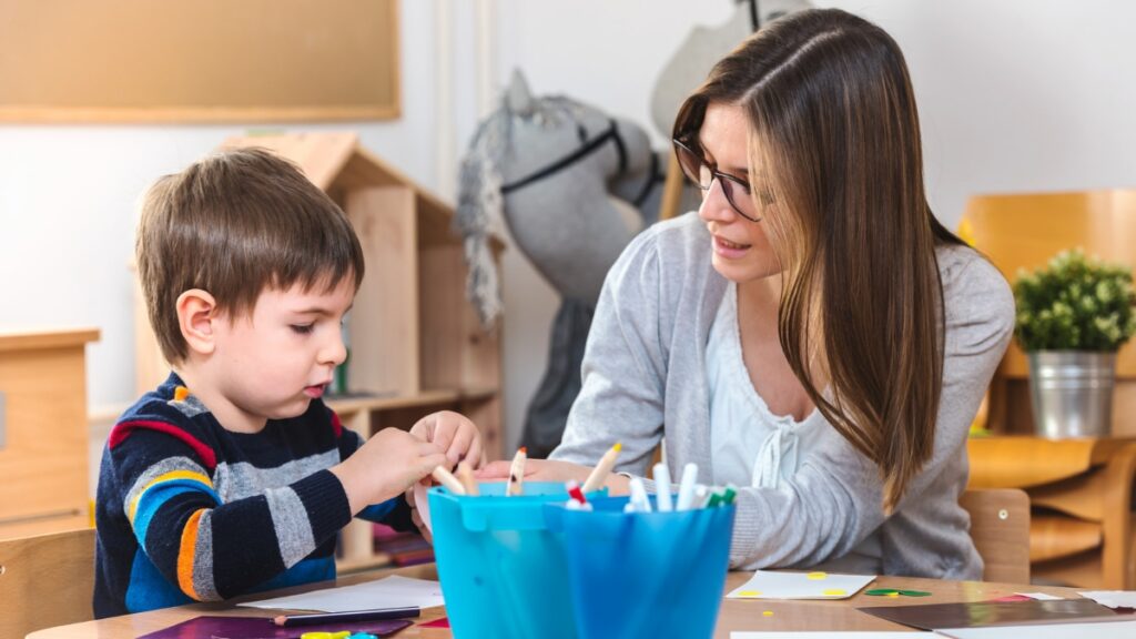 Indennità di sostegno scolastico e sociale per bambini minori | UNSIC Rimini Riccione Cattolica Bellaria Cesenatico Cesena | Patronato e CAF Imprese Privati